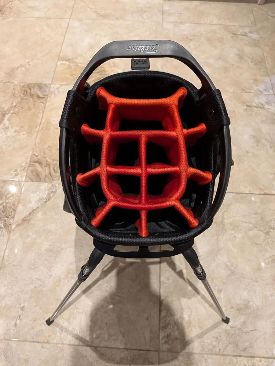 Titleist Hybrid 14 StaDry Golf Bag - Image 3