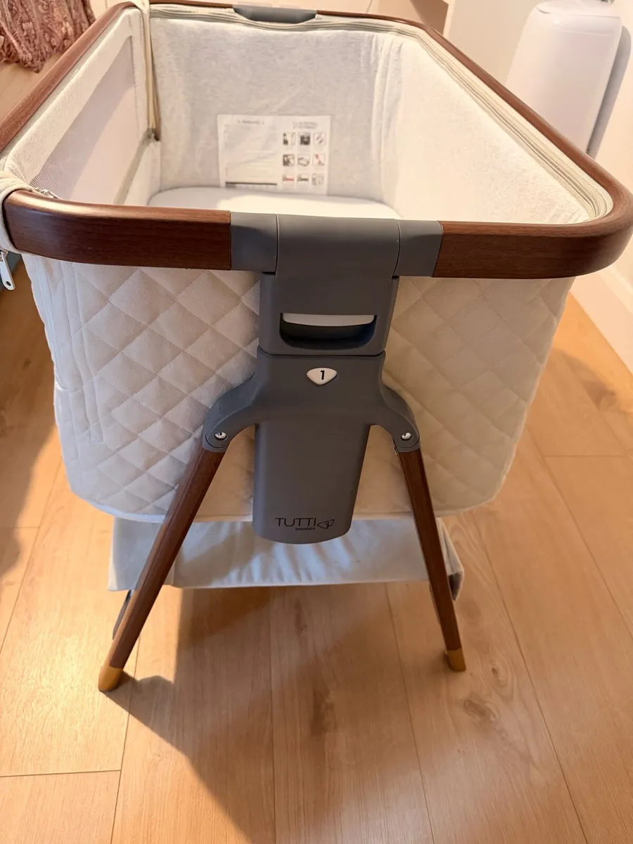 Tutti Bambini CoZee Luxe Bedside Crib - Image 2