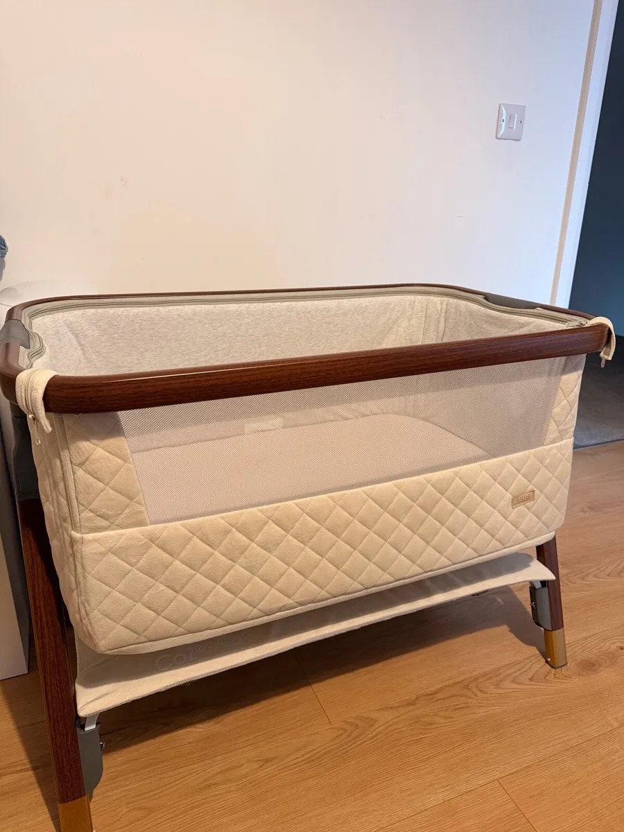 Tutti Bambini CoZee Luxe Bedside Crib - Image 1