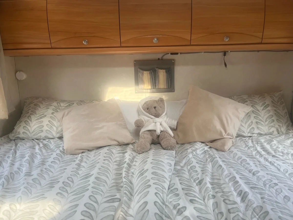 Camper Van - Image 4