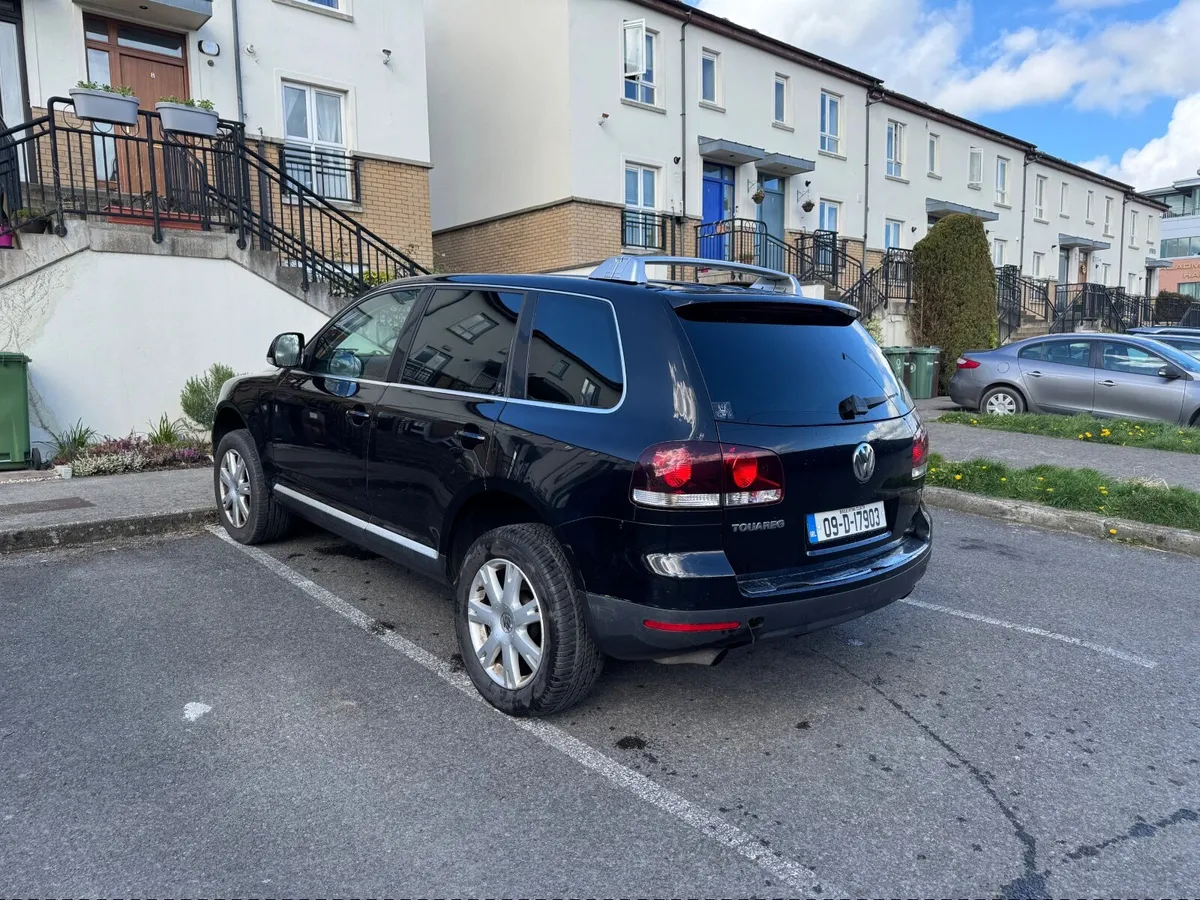 Volkswagen Touareg 2009 - Image 1