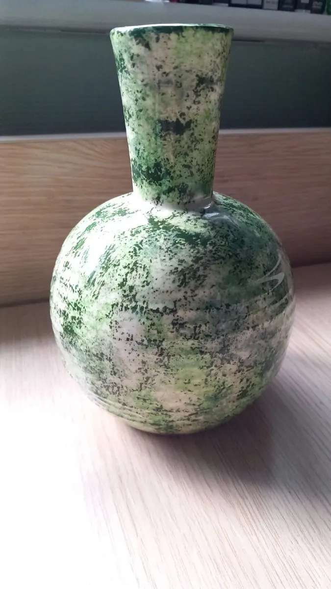 Carlinn Ceramics Small Vase - Image 1