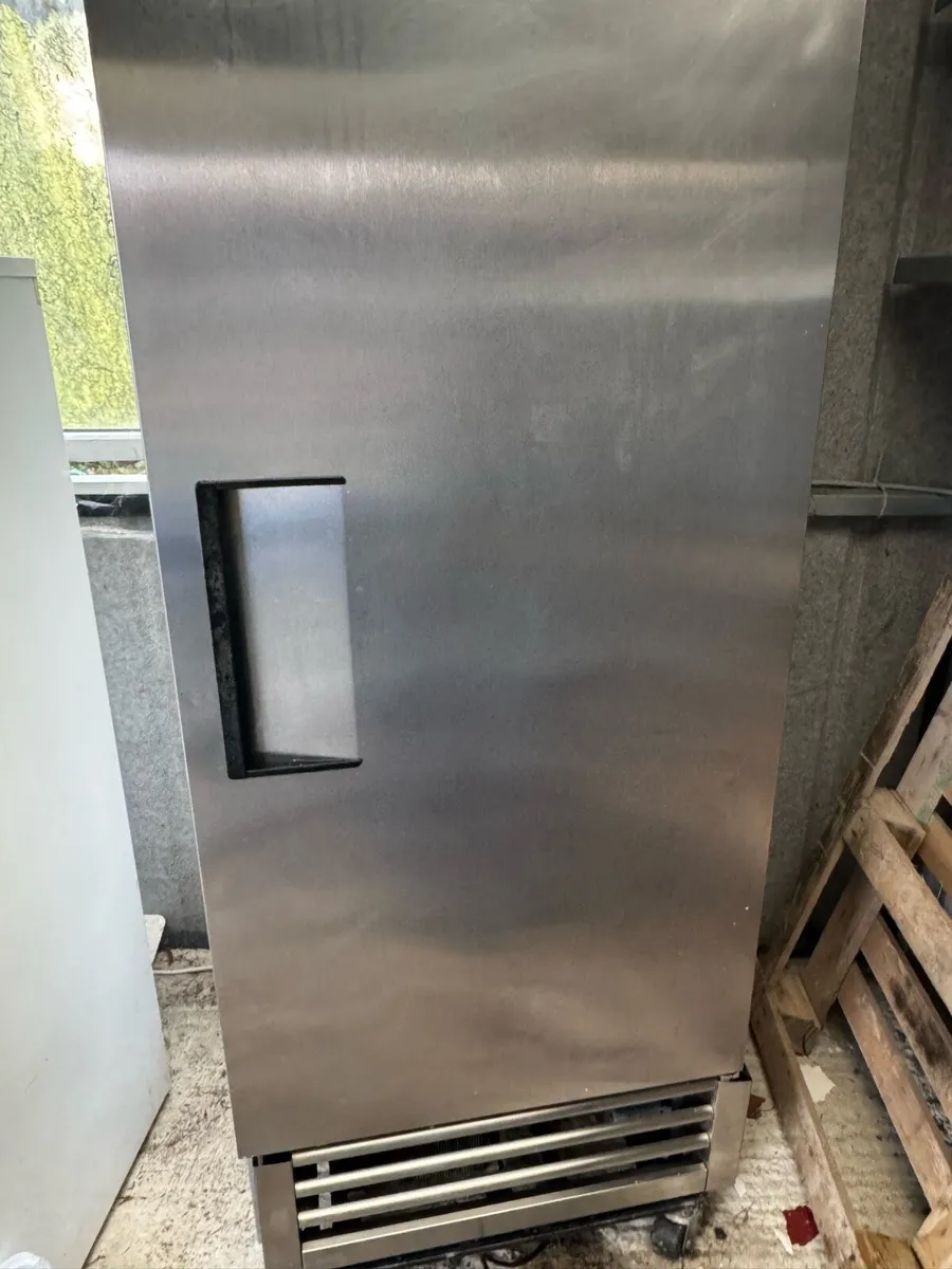Commercial upright freezer- True TUC - Image 2