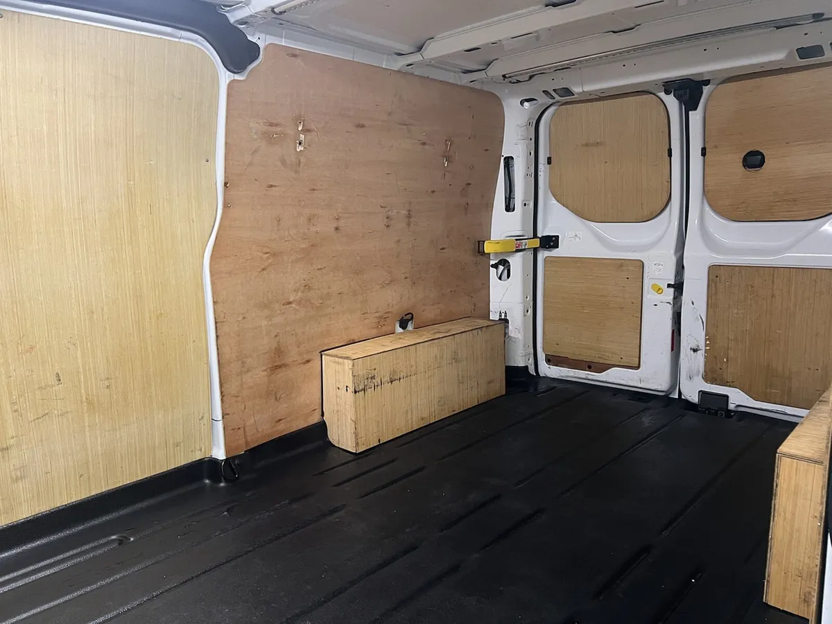 2023 Ford Transit Custom Panel Van - Image 3