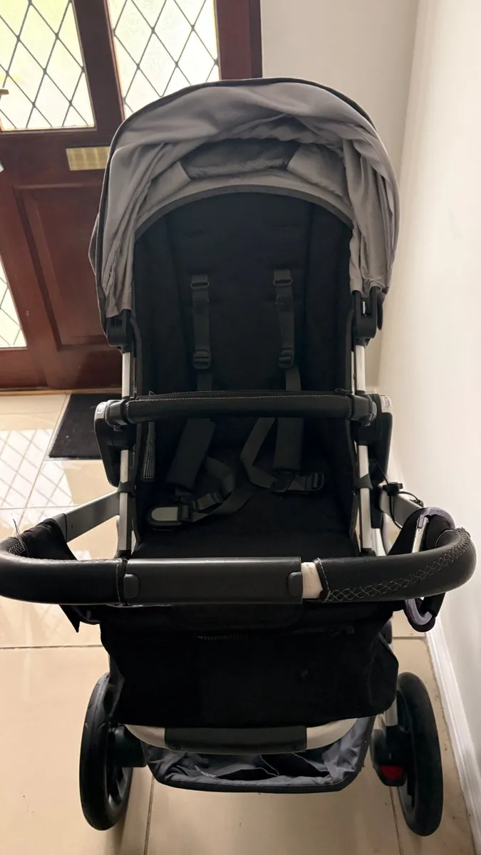 Uppa Baby Vista V2 buggy - Image 2