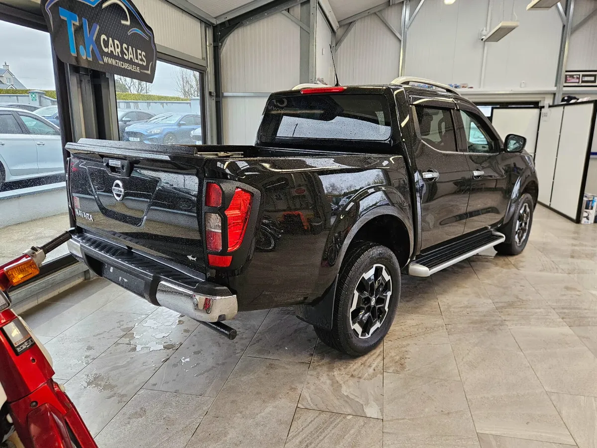 19 NISSAN NAVARA TEKNA EDITION CREW CAB COMMERCIAL - Image 3
