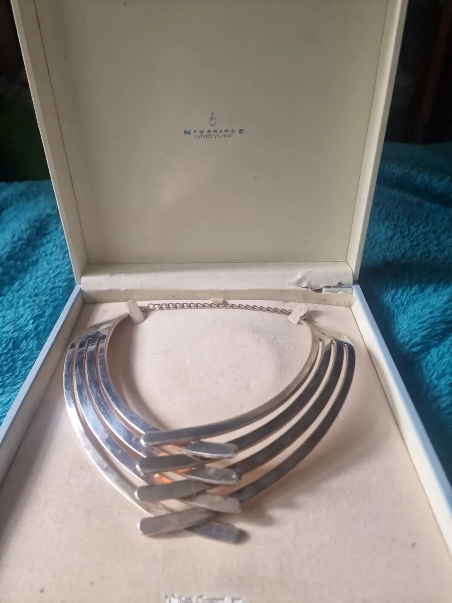 Newbridge necklace. - Image 1