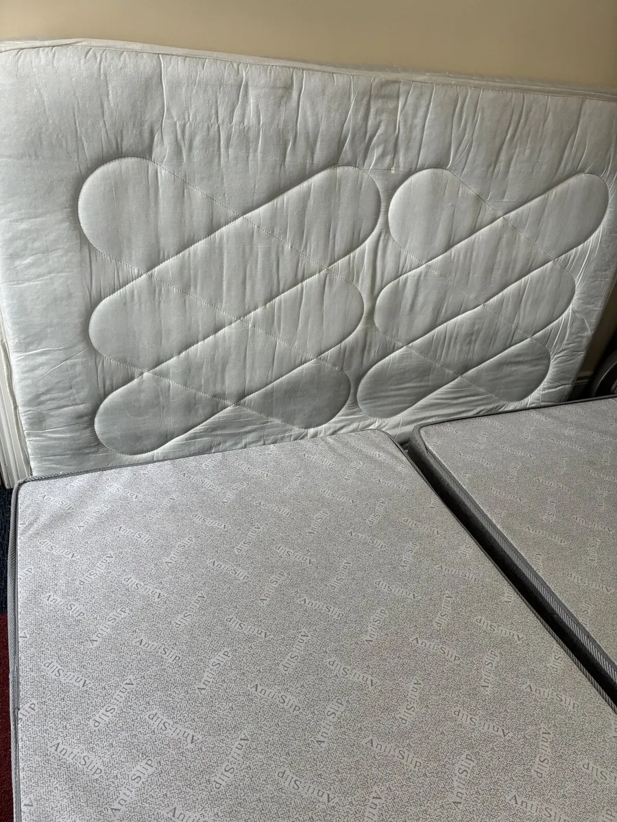 Small double bed base and mattress - Image 1