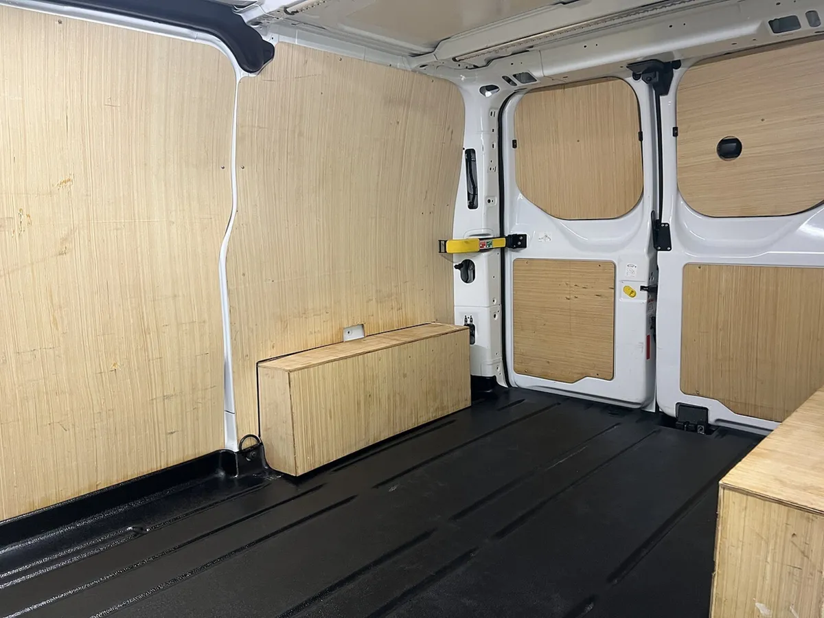 2023 Ford Transit Custom Panel Van - Image 3