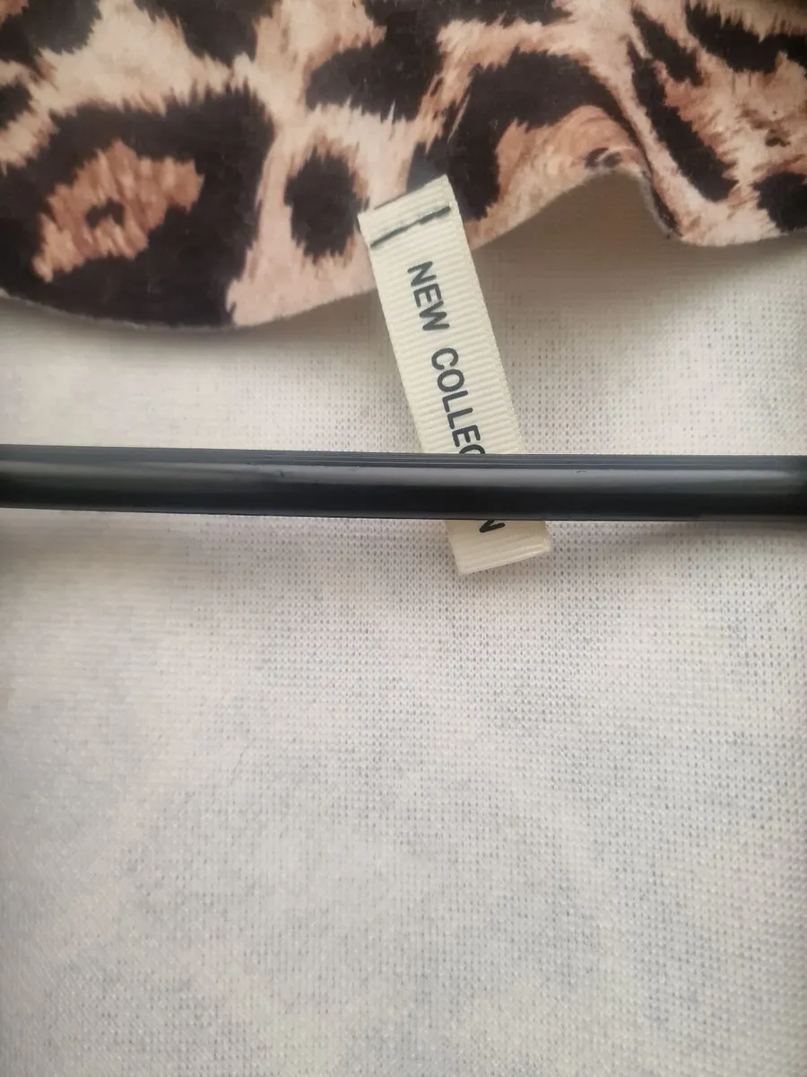 Ladies coat. - Image 2