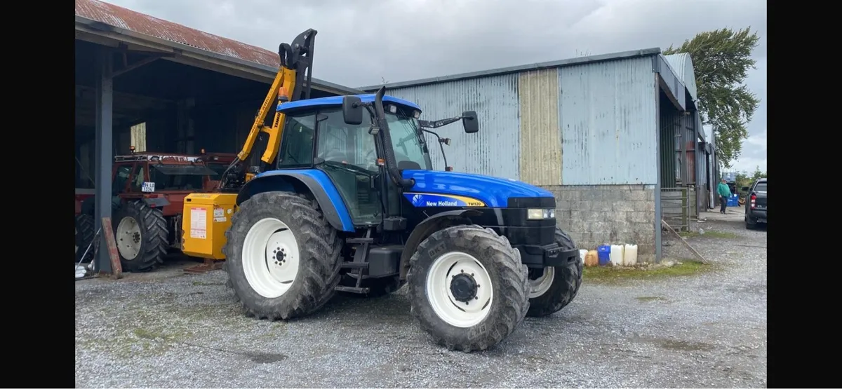 New Holland TM 120 - Image 1