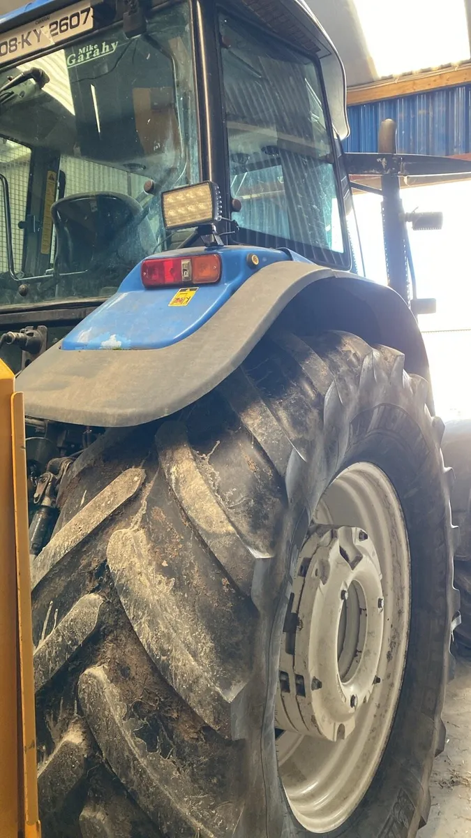 New Holland TM 120 - Image 2