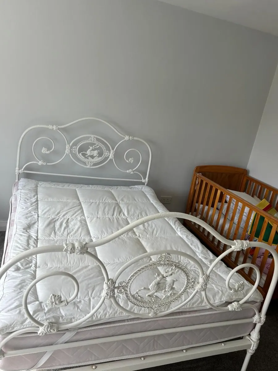 Antique cast iron bed - Image 4