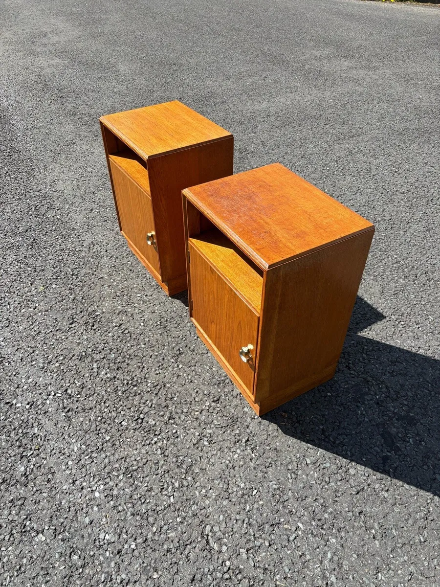 Vintage Meredew bedside cabinets X2 - Image 2