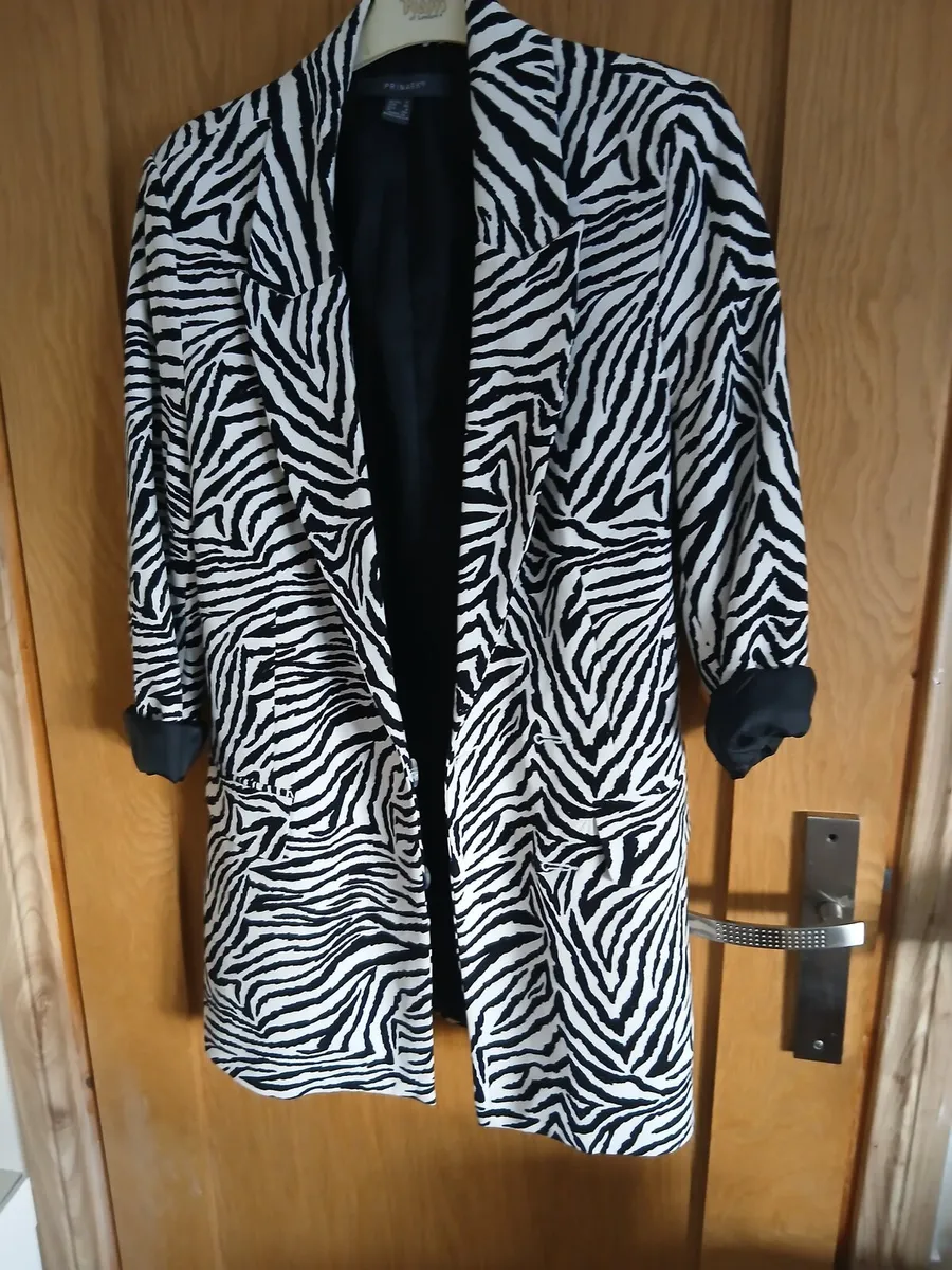 Ladies clothing - Image 1