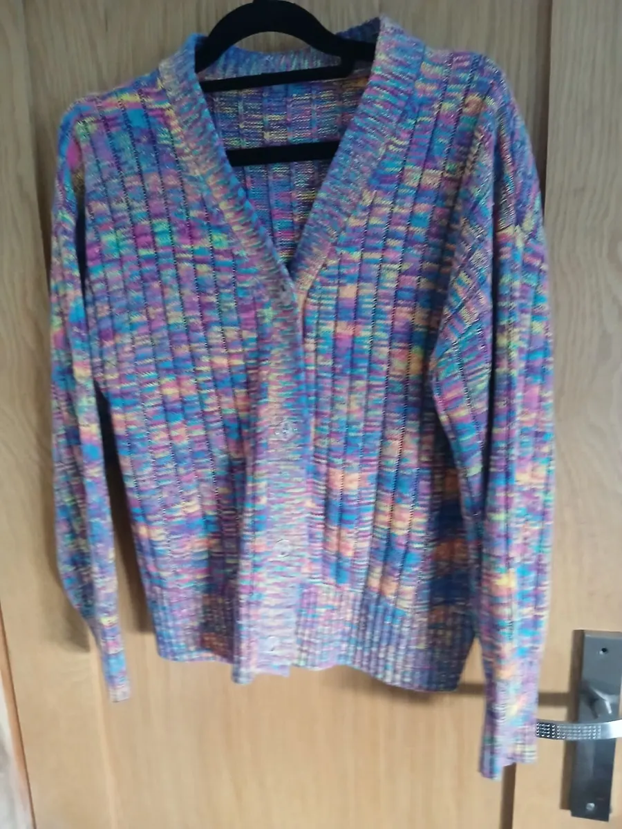 Ladies clothing - Image 4