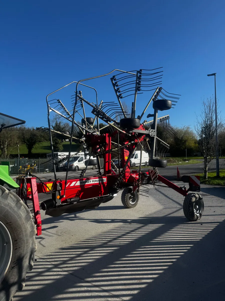 *** 2022 Massey Ferguson RK 662 Rake *** - Image 1