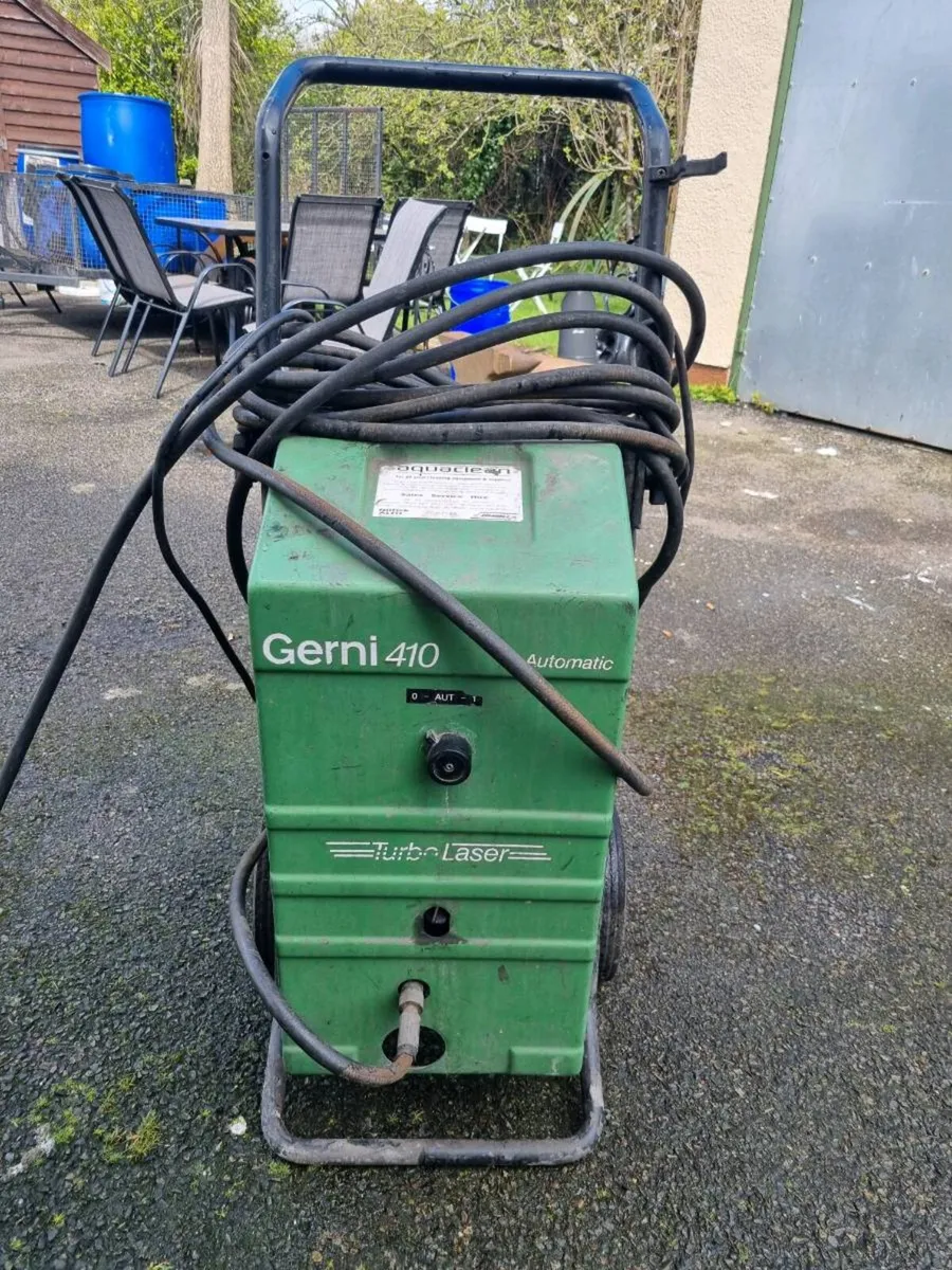 Power washer - Image 1