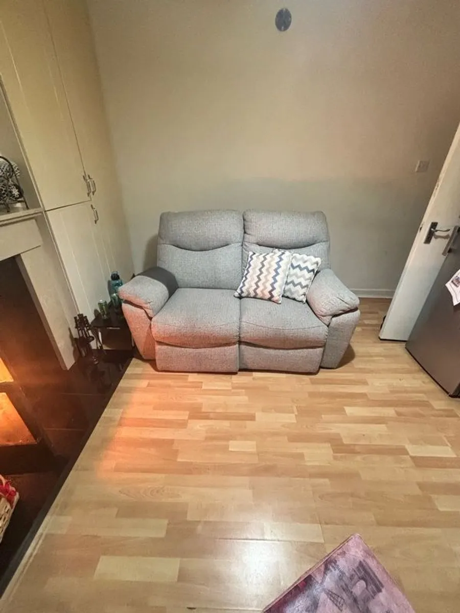 electric recliner sofa - Image 2