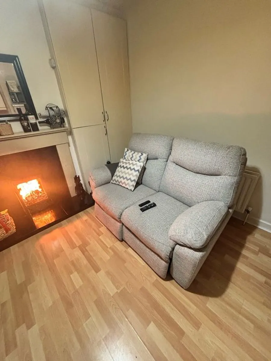 electric recliner sofa - Image 4