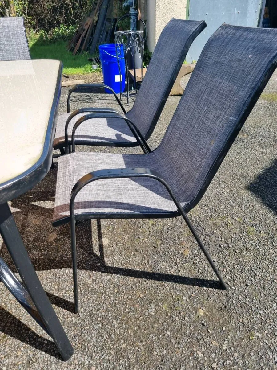 Garden table and chairs - Image 4