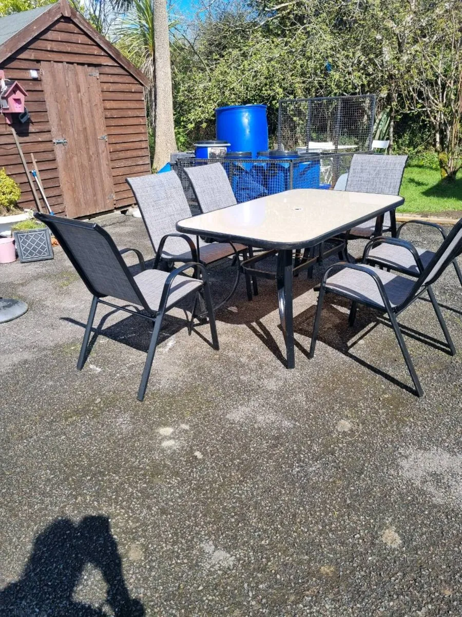Garden table and chairs - Image 2