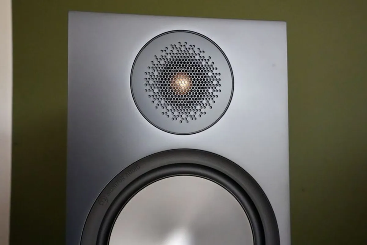 Monitor Audio Bronze 500 (6G) Floorstanders & W10 Subwoofer - Black (2.1 Package) - Image 3