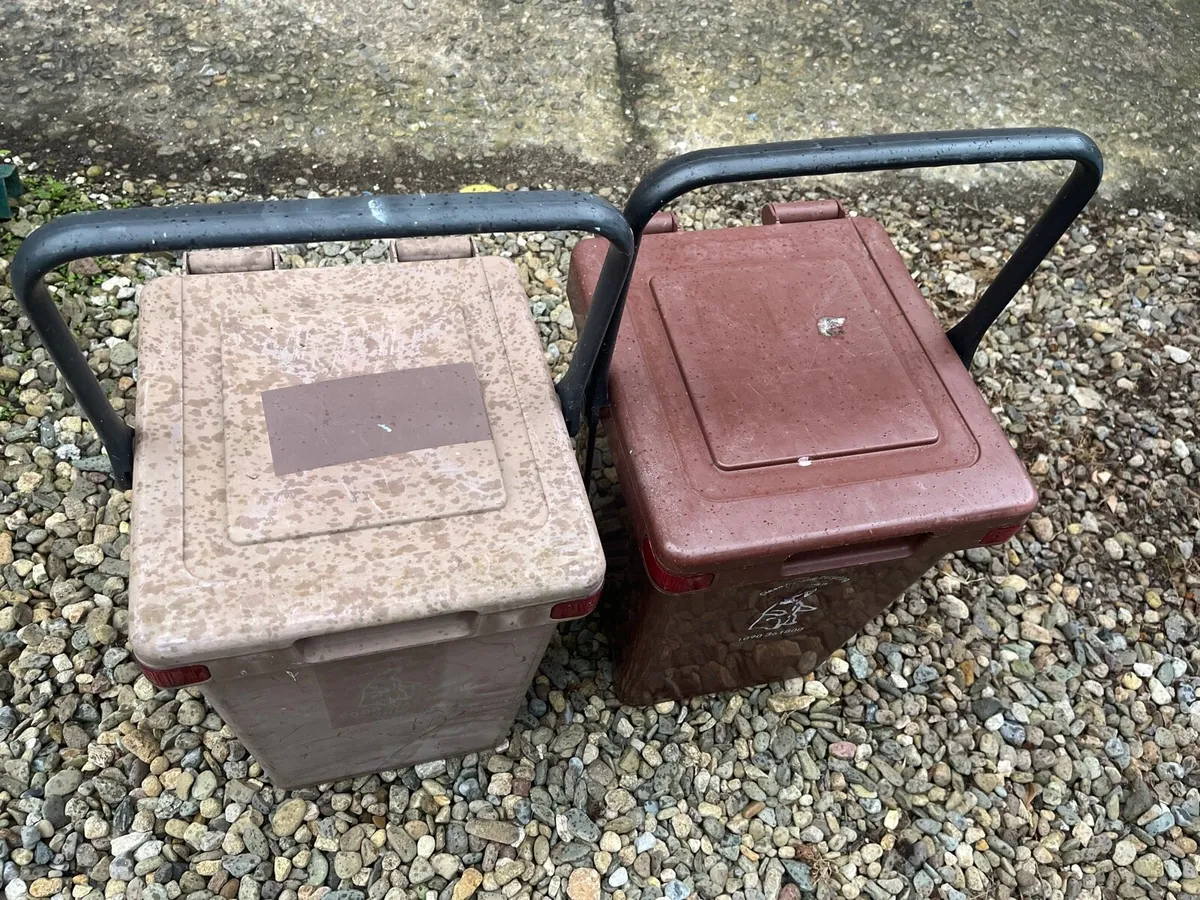 Two buckets for sale - Image 2