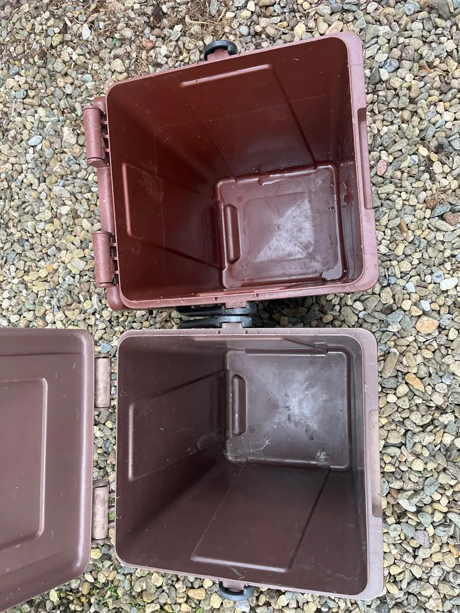 Two buckets for sale - Image 3