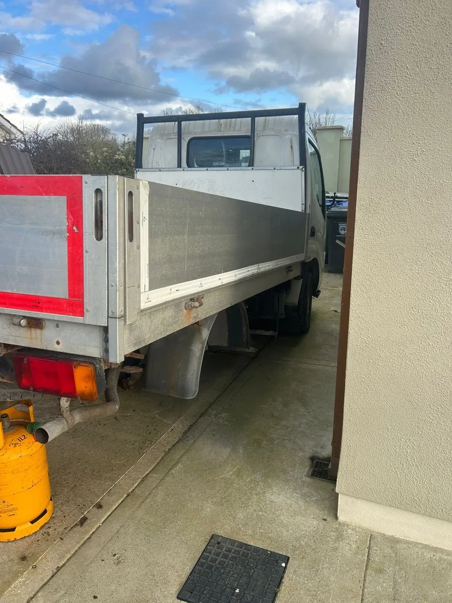 Toyota Dynas Breaking - Image 3