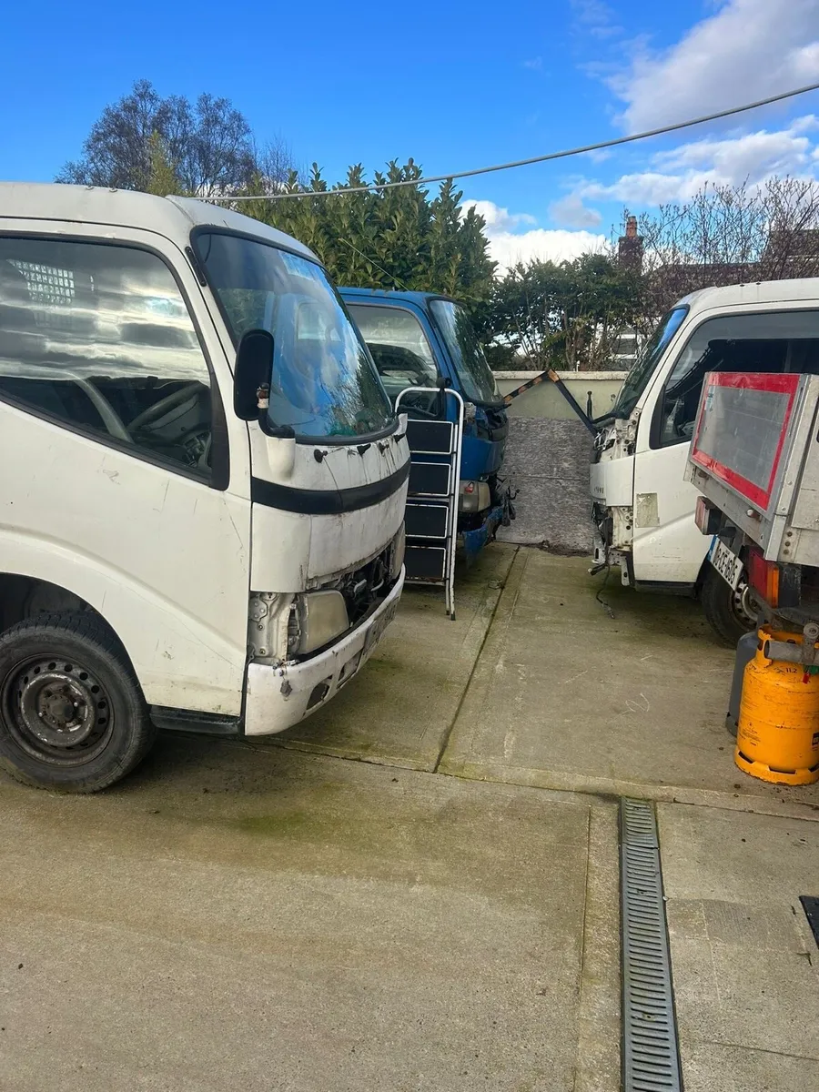 Toyota Dynas Breaking - Image 4