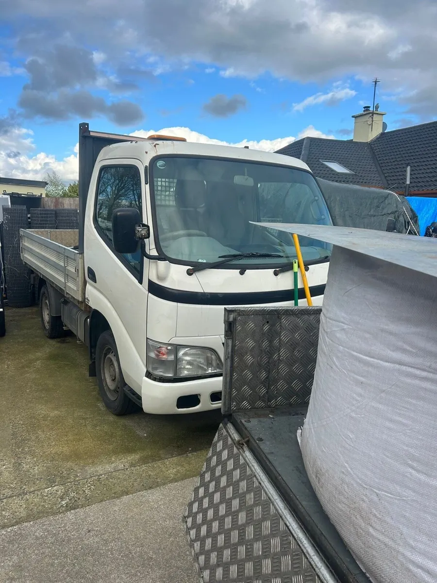 Toyota Dynas Breaking - Image 1