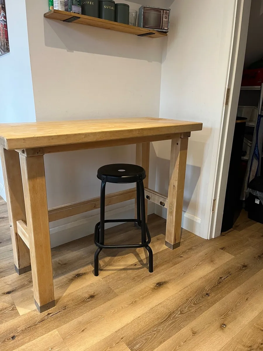 High table and stool