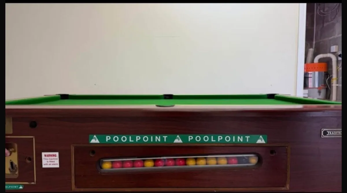Pool table - Image 2