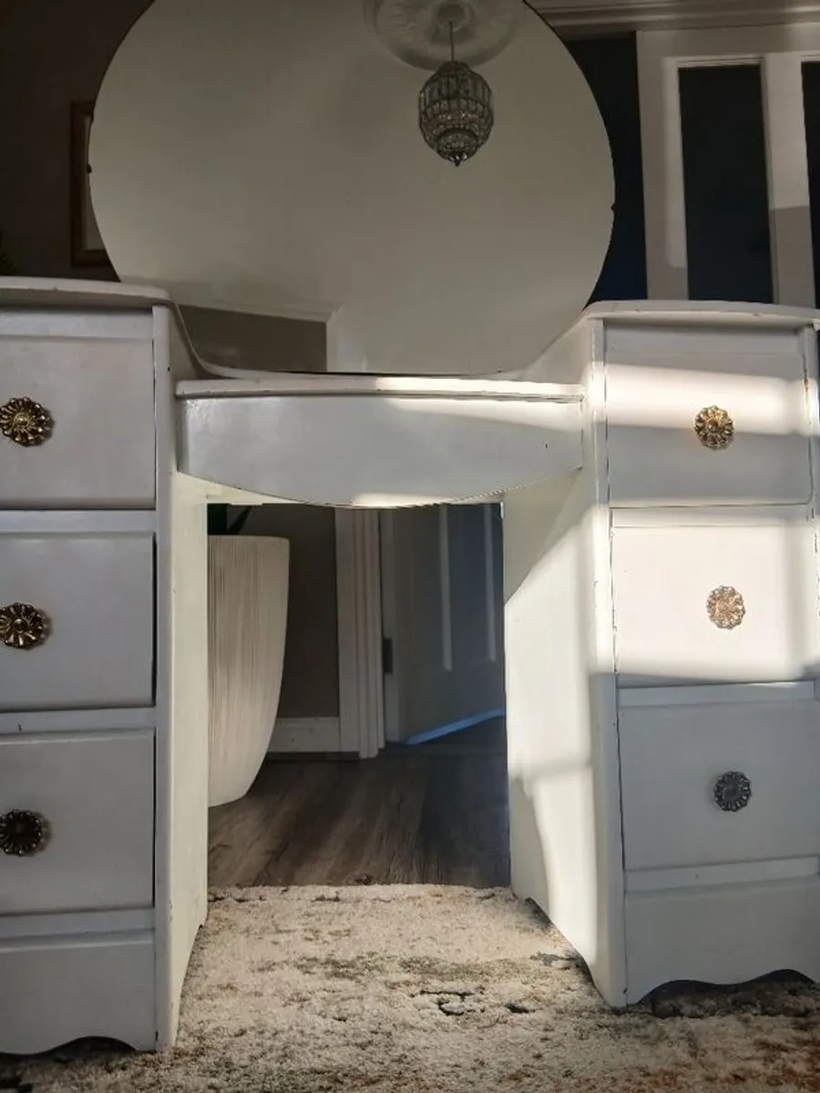 dressing table - Image 2