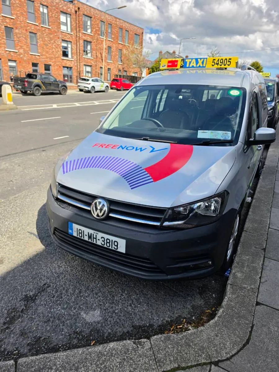 6 seater auto taxi for rent vw caddy 181 - Image 1