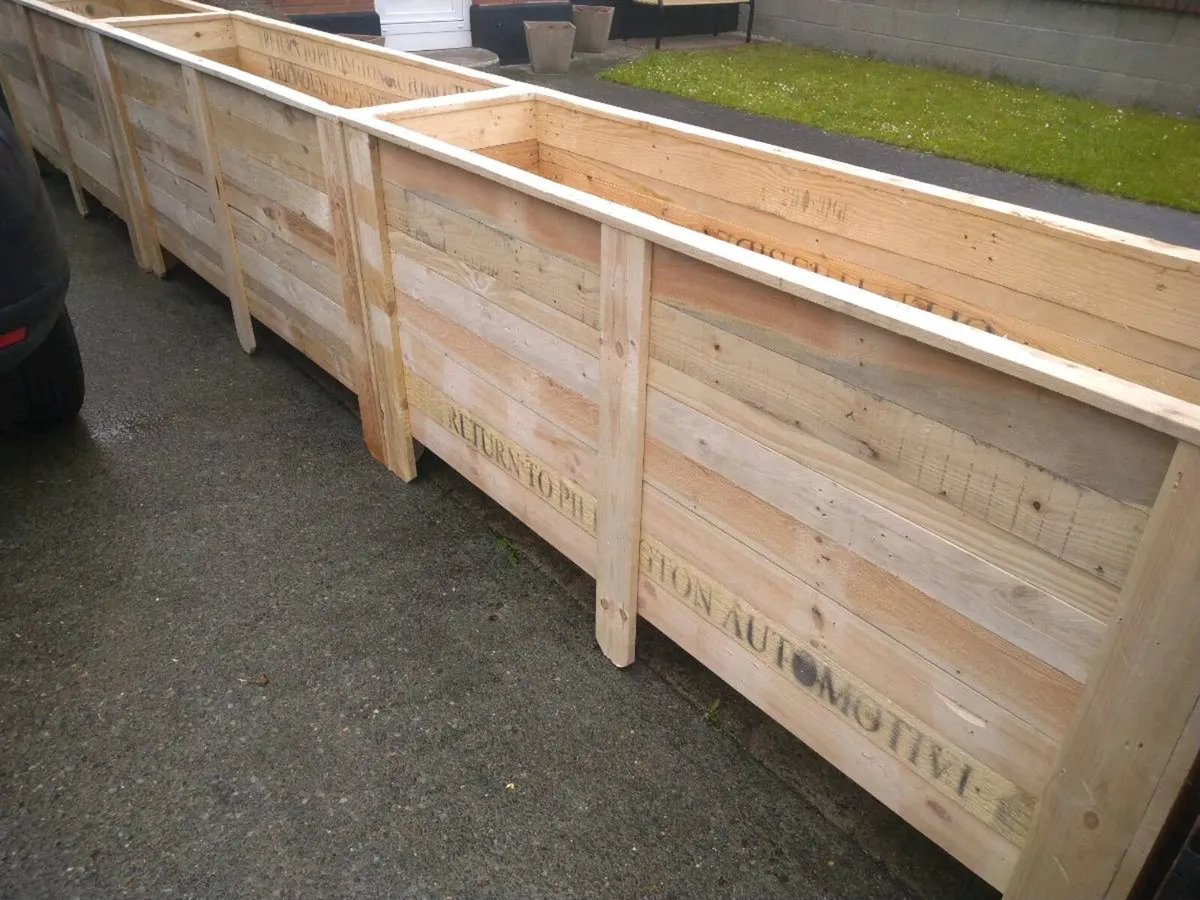 Handmade rustic garden planters - Image 1