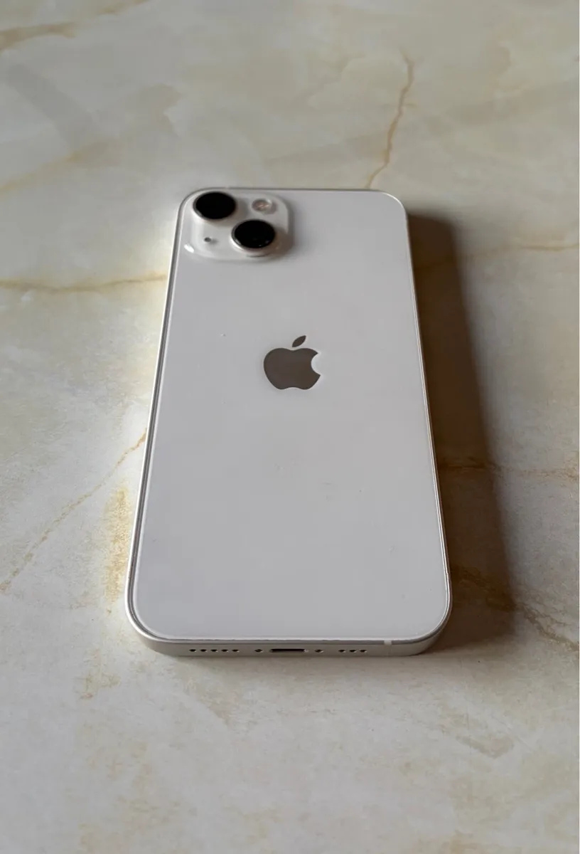 iPhone 13 - Image 4
