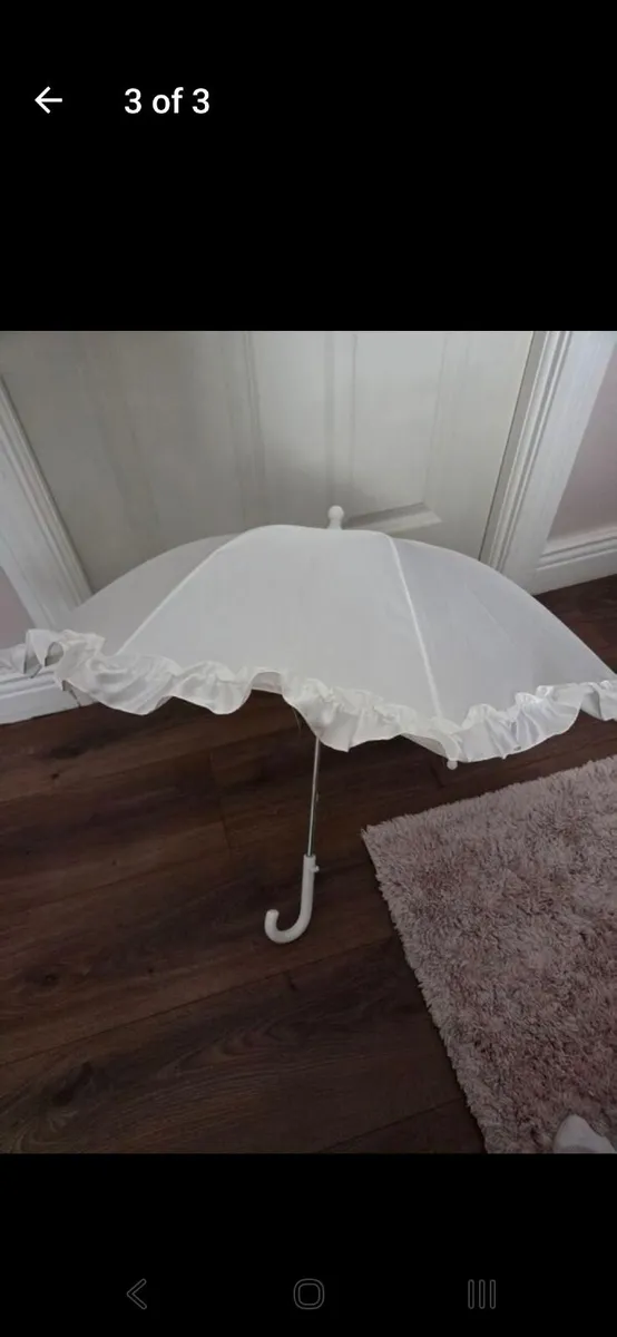 Beautiful Holy Communion dress - Image 2