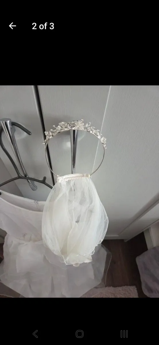 Beautiful Holy Communion dress - Image 3