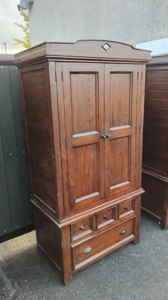 Wardrobes x 2 - Image 2