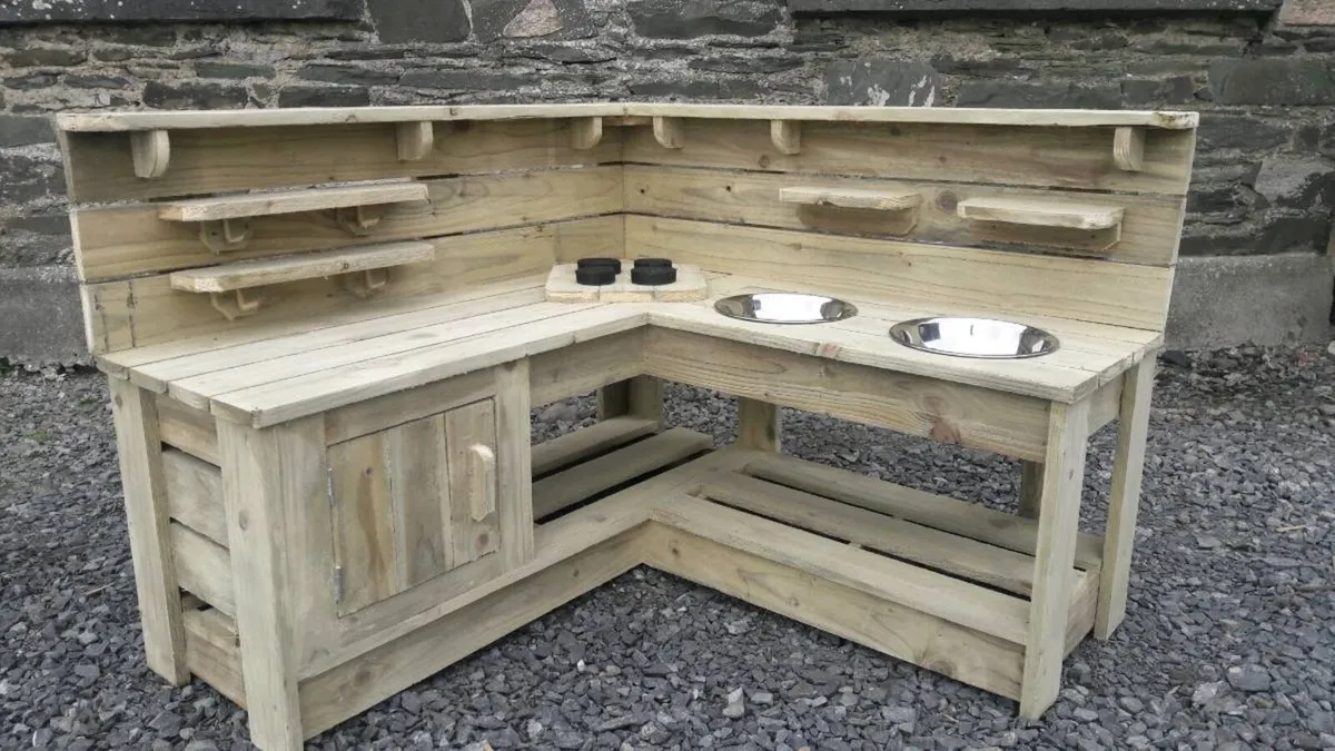 Handmade mud kitchen - Image 2