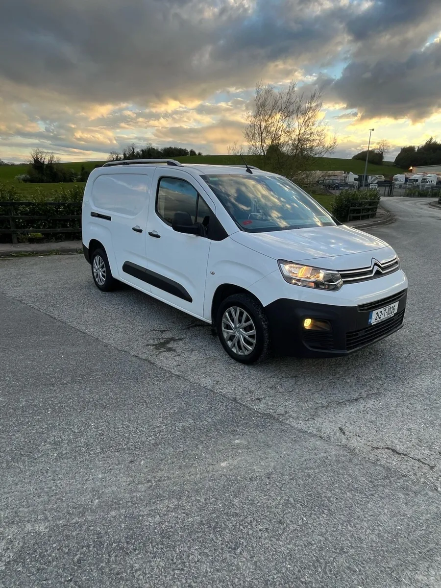 CITROEN BERLINGO HI SPEC VAN - Image 2