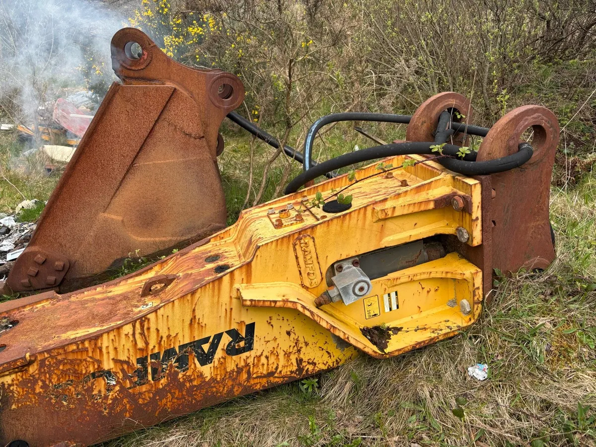 Rock breaker ramfos - Image 1