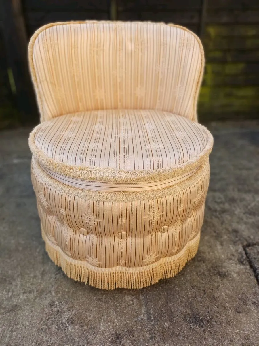 1970s Sherborne Tub Chair - Image 2