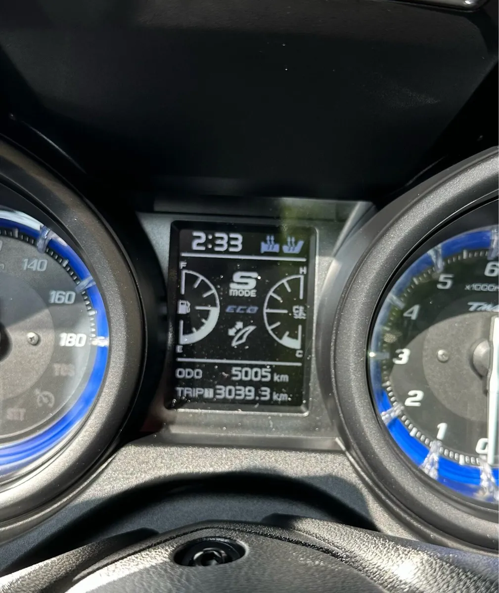 Motorcycle - Image 4