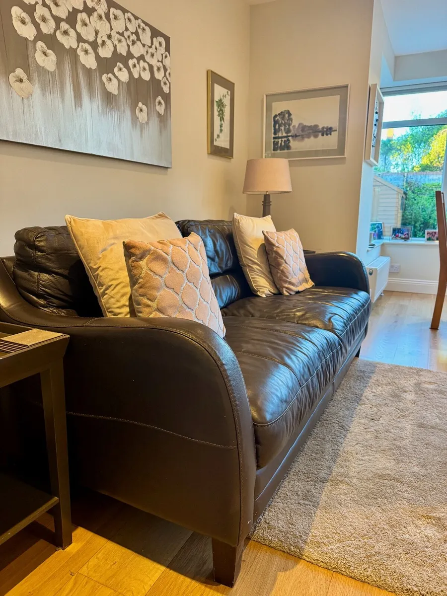 LEATHER SOFA - Image 3
