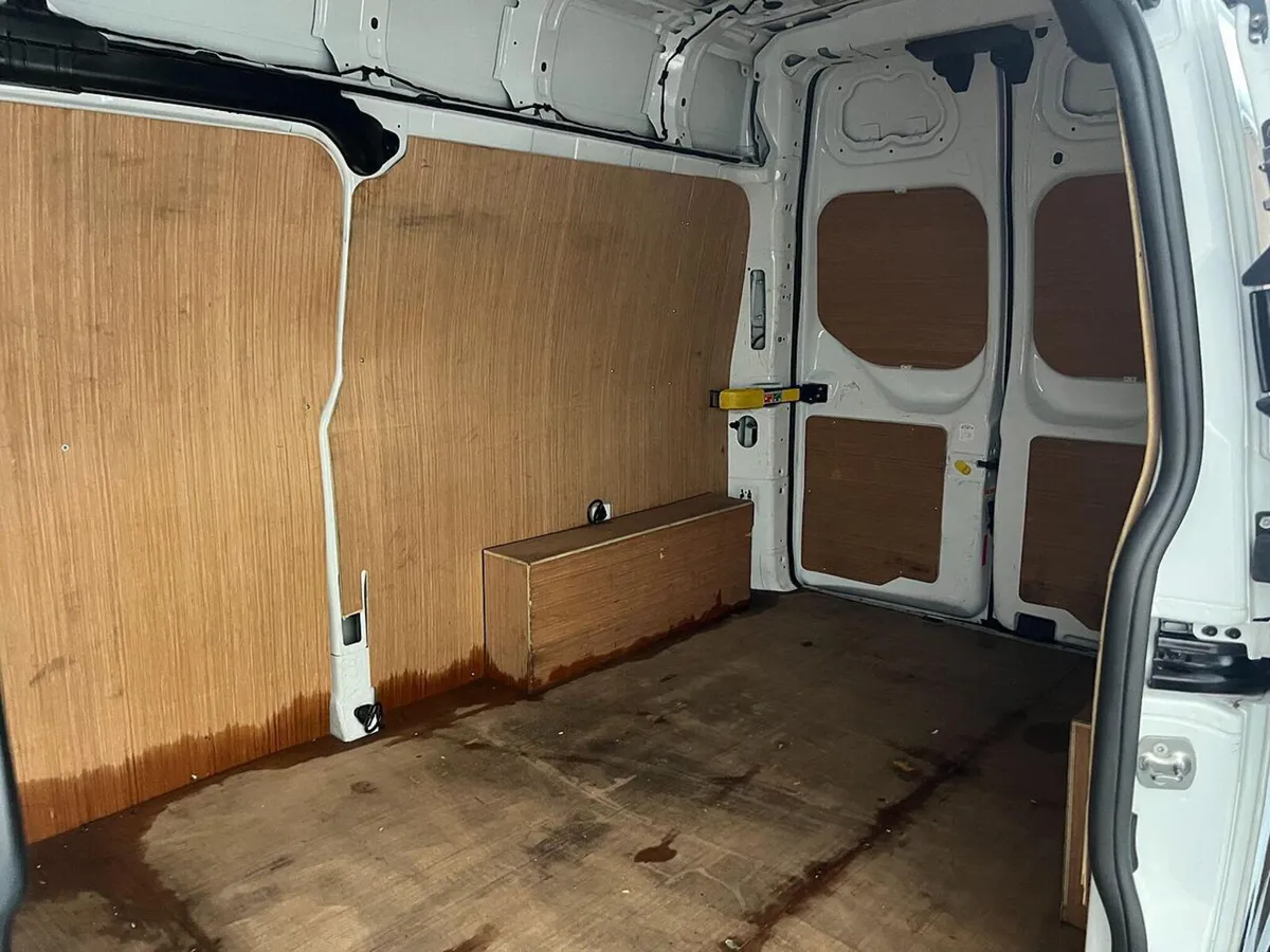 2022 Ford Transit Custom Panel Van - Image 3