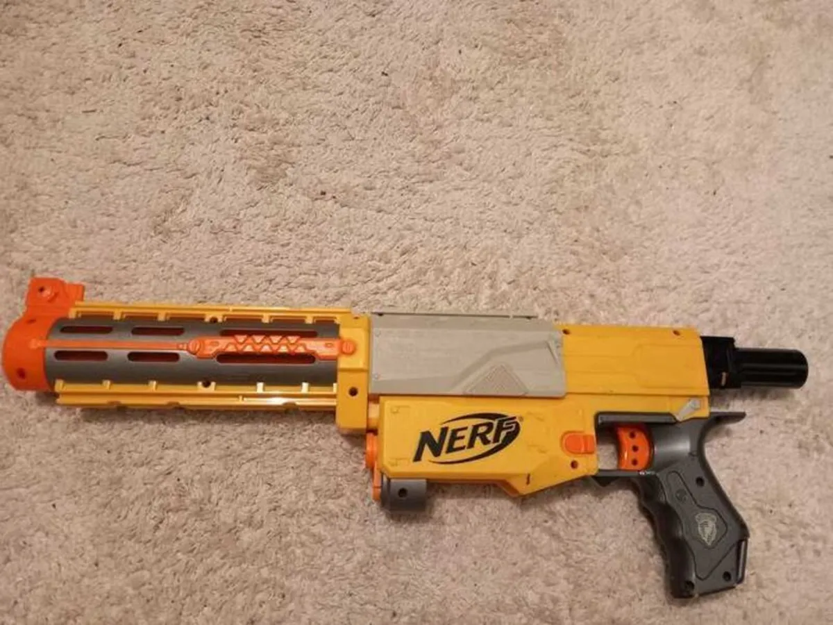 NERF Guns  - 8 guns with ammo included - Image 4