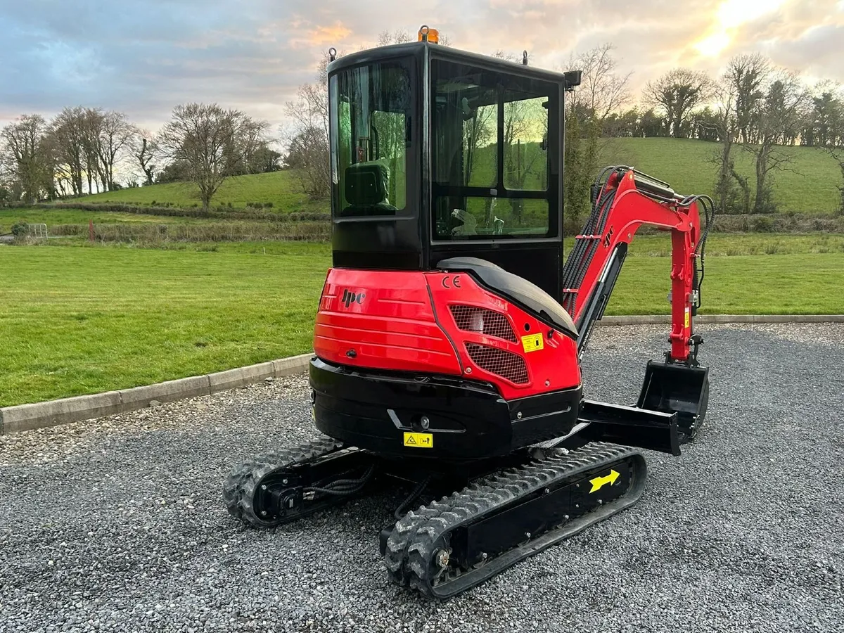 JPC 2.5 TON MINI DIGGER - Image 2